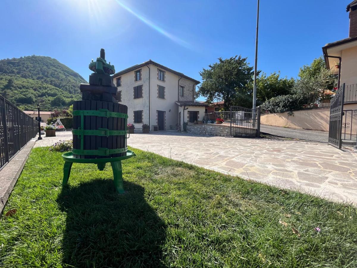 Casa Vacanze Vecchio Frantoio Residenza Moraiolo Spoleto Exterior foto