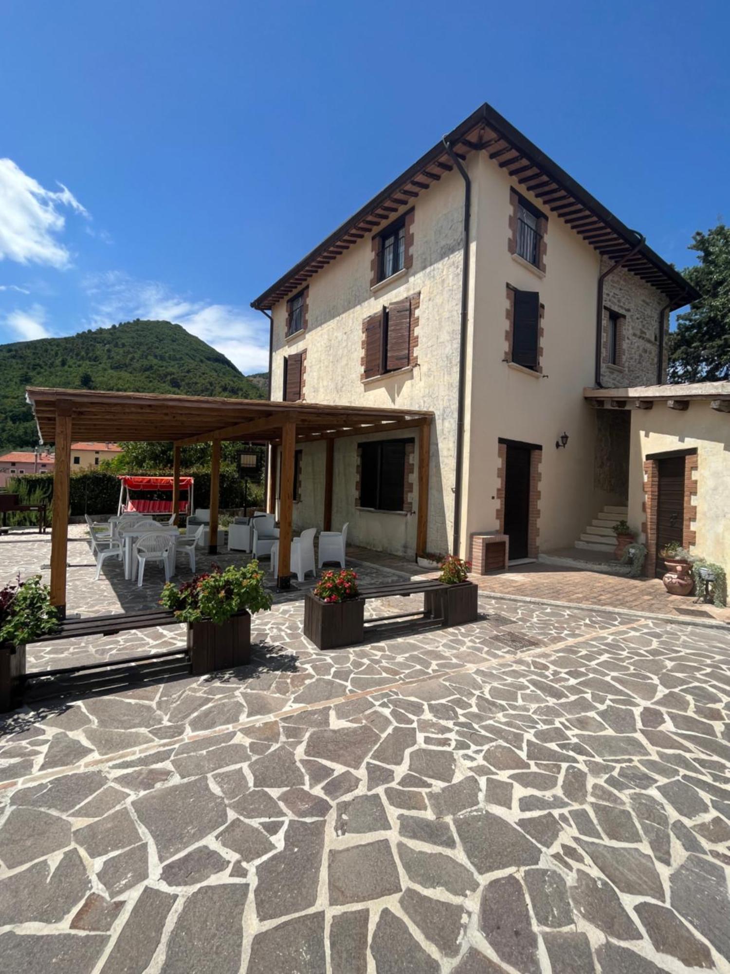 Casa Vacanze Vecchio Frantoio Residenza Moraiolo Spoleto Exterior foto